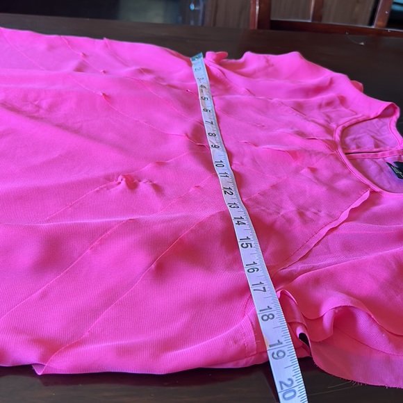 LIZ CLAIBORNE | WOMENS TOP | MED | HOT PINK - Picture 8 of 9